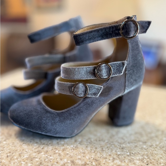 Yoki Velvet Ankle Boots in Gray - Picture 3 of 11